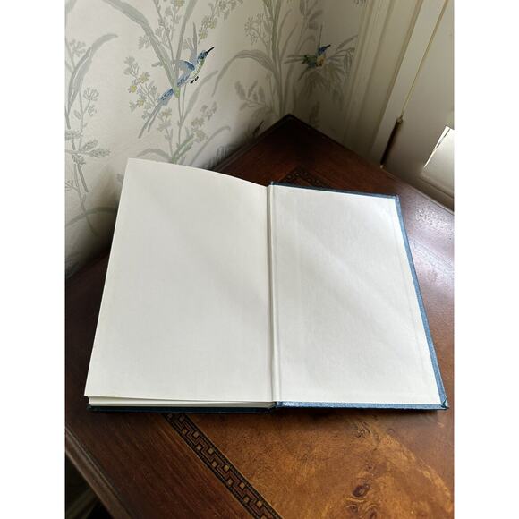 HOLY BIBLE Placed by the GIDEONS in Memory Blue HARDCOVER - Picture 11 of 12